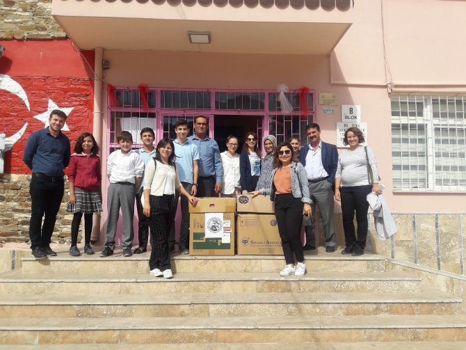 Manisa'nın Kula ilçesinde Öğrencilerden örnek davranış