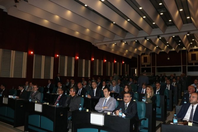 Vali Süleyman Kamçı il koordinasyon kurulu toplantısında konuştu