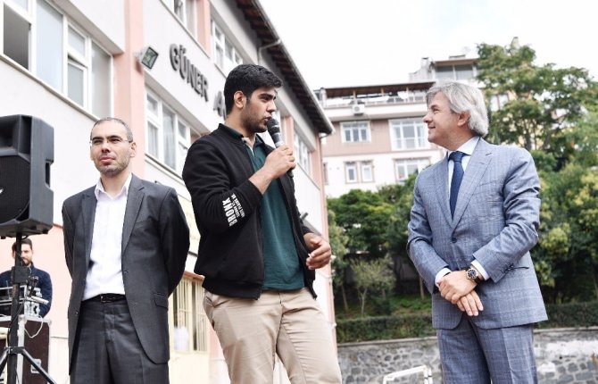 Başkan Demrican: "Gelecekte hangi işi yaparsanız yapın bilişimle ilgili olmak zorundasınız"