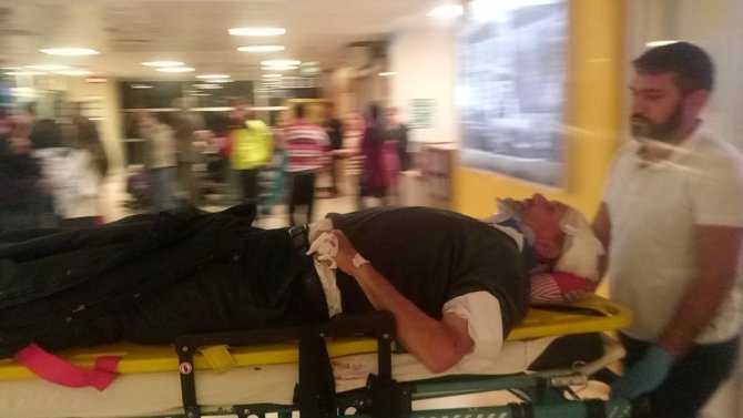 Bursa İnegöl'de Kamyonet ile motosiklet çarpıştı: 1 yaralı