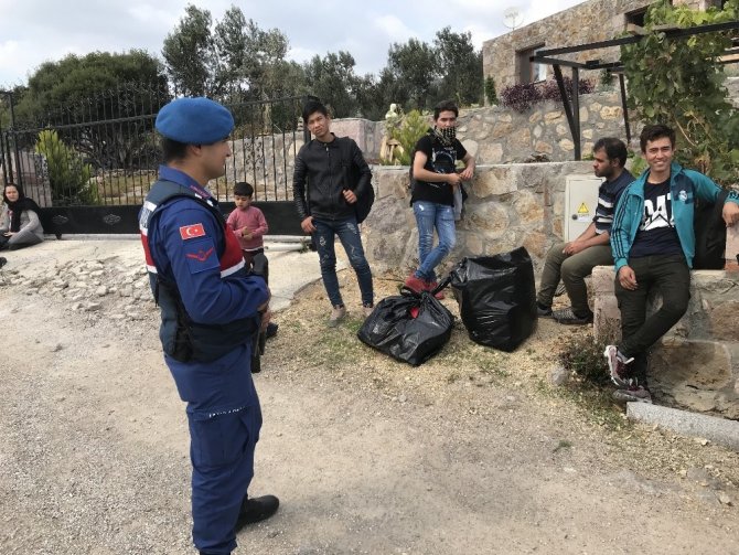 Çanakkale'de Yunanistan'ın Midilli Adası'na kaçmak isteyen 41 mülteci yakalandı
