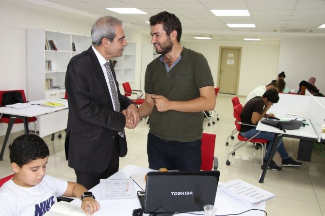 Haliliye Belediye Başkanı Fevzi Demirkol öğrencilerle bir araya geldi