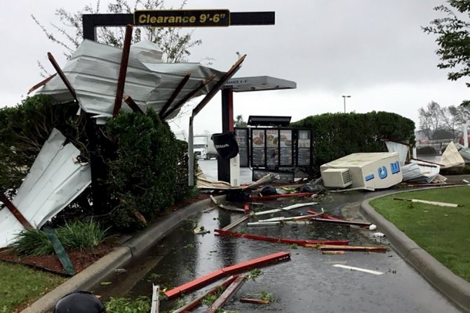 Michael Kasırgası Florida kıyılarını vurdu! 1 Milyondan fazla noktada elektrik yok!