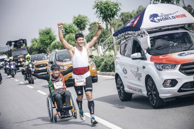 Omurilik felci tedavisi için gerçekleştirilen Wings For Life World Run yine İzmir’de