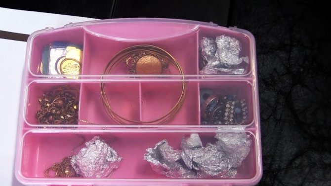 Temizlik işçileri, bulduğu parayı sahibine teslim etti