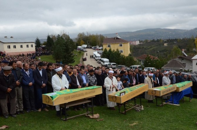 Polatlı'da Kazada ölen 4 kişi son yolculuğuna uğurlandı