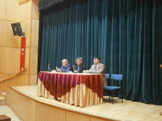 Tatvan’da “Muhtarlar” toplantısı! Muhtarlar mahallelerin sorunlarını anlattı!