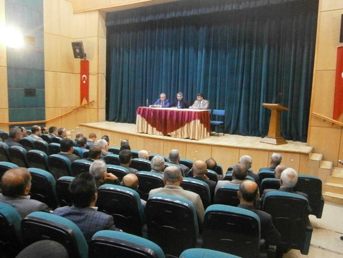 Tatvan’da “Muhtarlar” toplantısı! Muhtarlar mahallelerin sorunlarını anlattı!