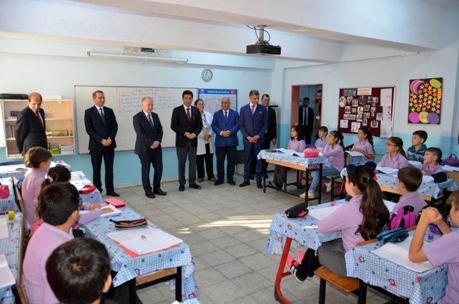 Vali’den teknoloji uyarısı