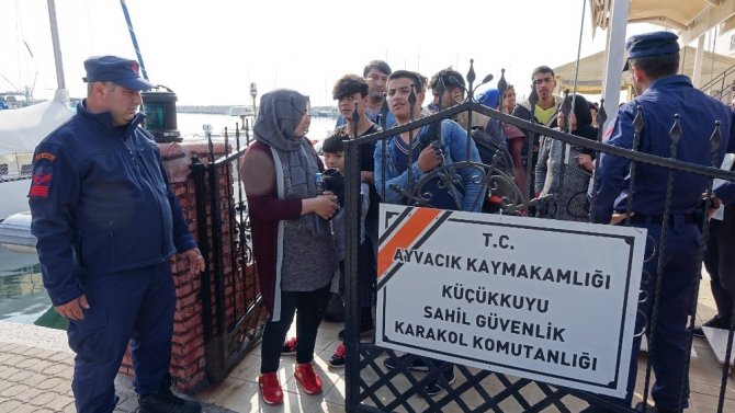 Çanakkale'nin Ayvacık ilçesinde 40 mülteci yakalandı