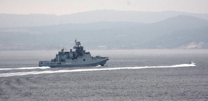 Rus savaş gemisi Çanakkale Boğazı’ndan geçti 18 Ekim 2018