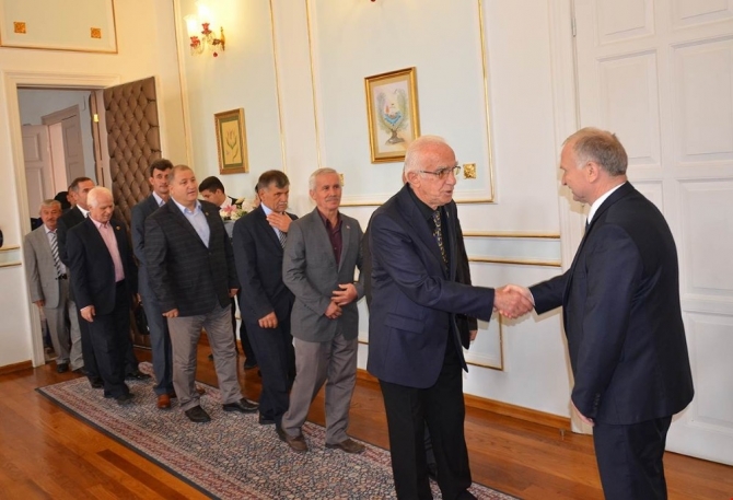 Vali Ceylan: "Muhtarlarımız bizler için çok değerli, sizler bizim elimiz ayağımızsınız"