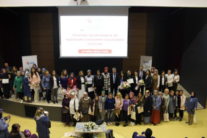 Rize’de kadınlara yönelik ’Finansal Okuryazarlık ve Kadınların Ekonomik Güçlenmesi’ semineri