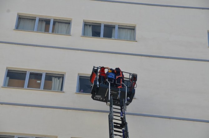 Malatya Eğitim ve Araştırma Hastanesinde gerçeğini aratmayan tatbikat