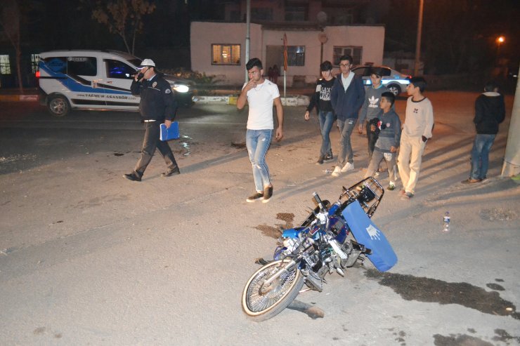 AKSARAY'da Minibüs ile motosiklet çarpıştı: 1 ölü, 1 yaralı