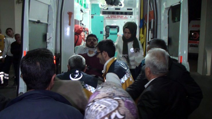 Karaman, yakınlarında düğüne giden Otomobil römorka çarptı: 2 ölü, 2 yaralı