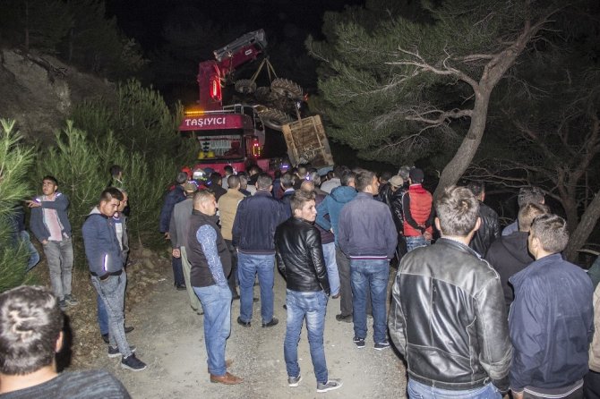 Balıkesir'in Edremit ilçesindeTraktör uçuruma yuvarlandı: 1 ölü