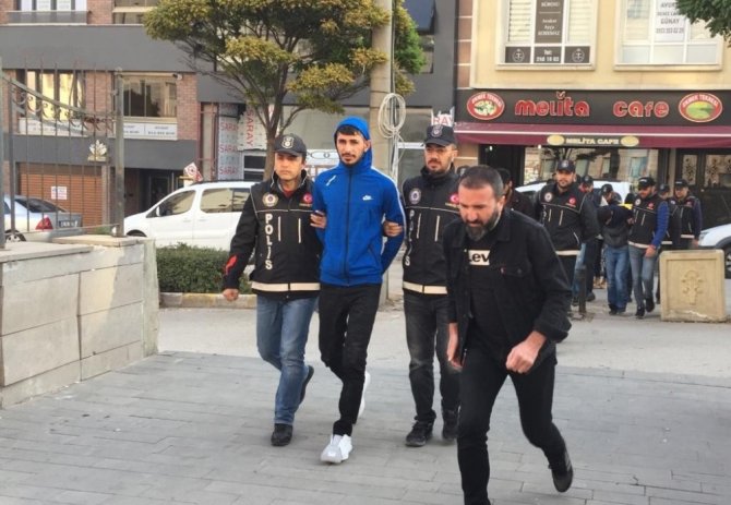 Eskişehir'de Uyuşturucu 9 şüpheliden 6'sı adliyeye sevk edildi.