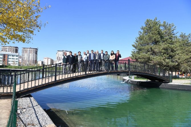 Başkan Asya, Prof. Dr. Yıldızcı ile birlikte Lale Vadisinde incelemelerde bulundu