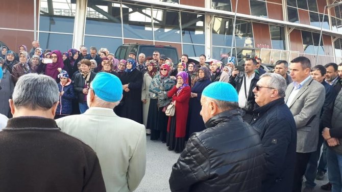 Bilecik'in Bozüyük ilçesinde Umre kafilesi kutsal topraklara uğurlandı