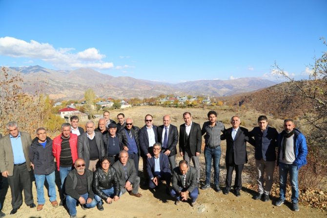 Mustafa Vehbi Koç’un ismi köyde bir caddeye verildi