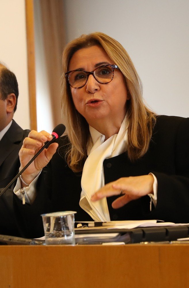 Bakan Pekcan: "Bin 612 ürünün etiketleriyle ilgili idari para cezası uyguladık"