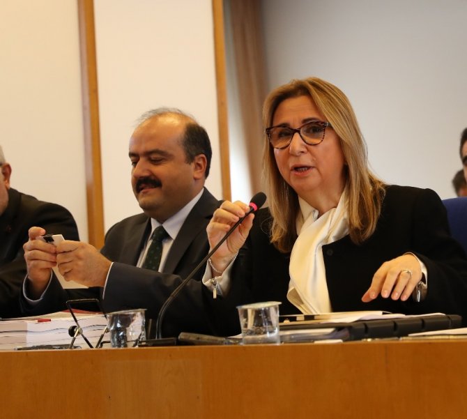 Bakan Pekcan: "Bin 612 ürünün etiketleriyle ilgili idari para cezası uyguladık"