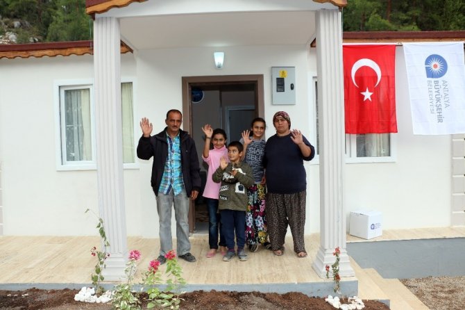 Barakada yaşayan ailenin hayalleri gerçek oldu!