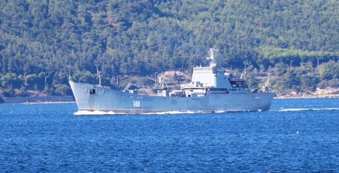 Rus savaş gemisi Çanakkale Boğazı’ndan geçti 09 Kasım 2018