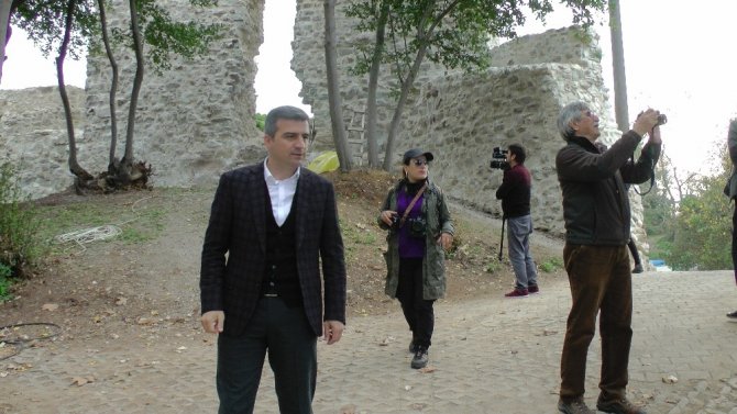 Tarihi Ceneviz Kalesi restorasyon çalışması tüm hızıyla sürüyor