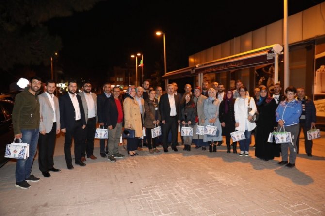 Körfez Belediye Başkanı İsmail Baran mahalle ziyaretlerine devam ediyor