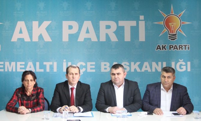 Mustafa Emekli, AK Parti’den Döşemealtı aday adayı müracaatını yaptı