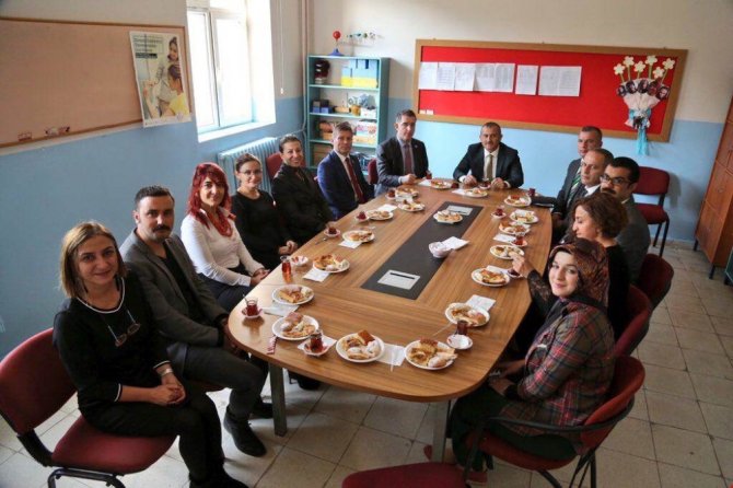 Tunceli Valisi ve Belediye Başkan Vekili Tuncay Sonel’den okul ziyareti
