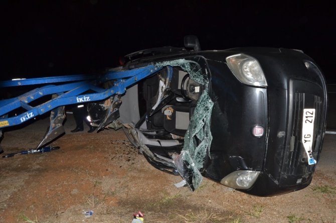 Adana'nın Kozan ilçesinde meydana gelen trafik kazasında 1'i ağır 3 kişi yaralandı.