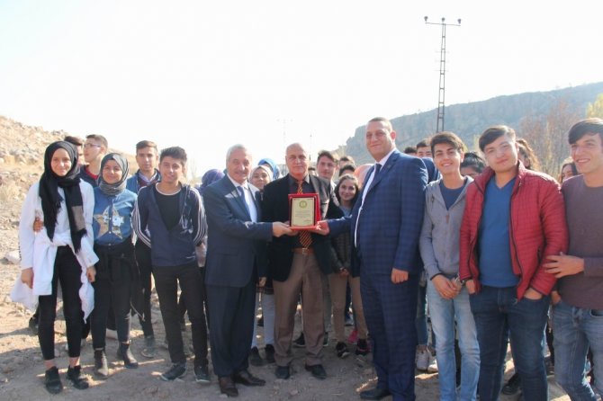 İncesu Belediyesi ve ÇEVKOR işbirliğiyle ağaçlandırma çalışmaları devam ediyor