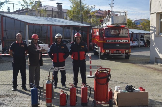 Bingöl'ün Genç ilçesinde Emniyet personeline ‘Yangına Müdahale’ eğitimi