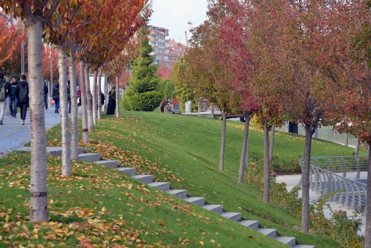 Kırşehir’de kartpostallık sonbahar manzaraları görenleri büyüledi