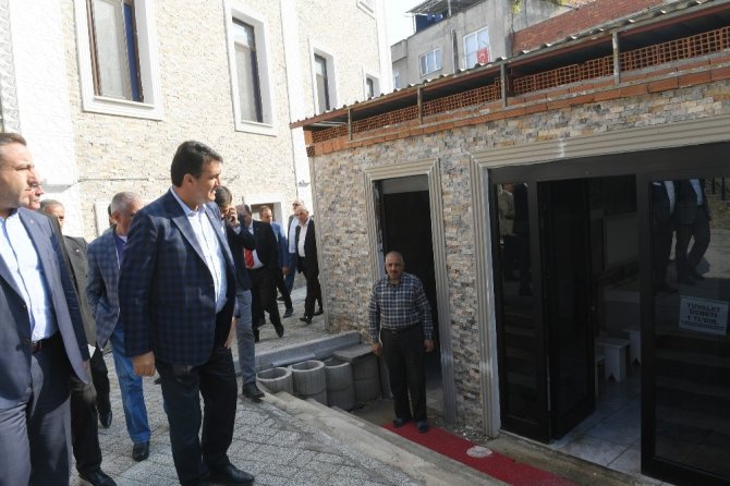 Osmangazi Belediyesi Aygörenler Cami'nin eksiklerini giderdi