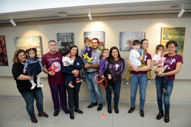 Prematüre bebekler ve aileleri bir araya geldi