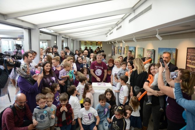 Prematüre bebekler ve aileleri bir araya geldi