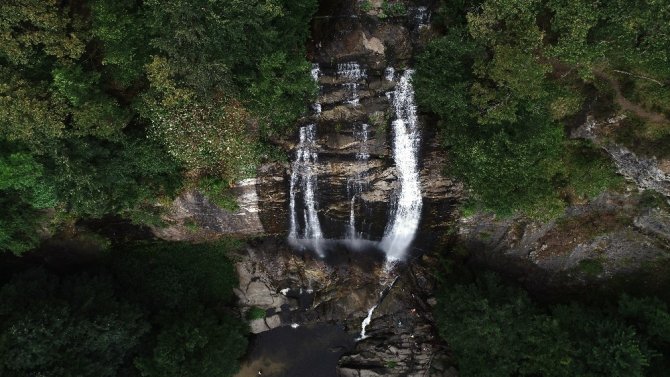 Su Uçtu Şelalesi ve tabiat parkı muhteşem güzelliğiyle büyülüyor