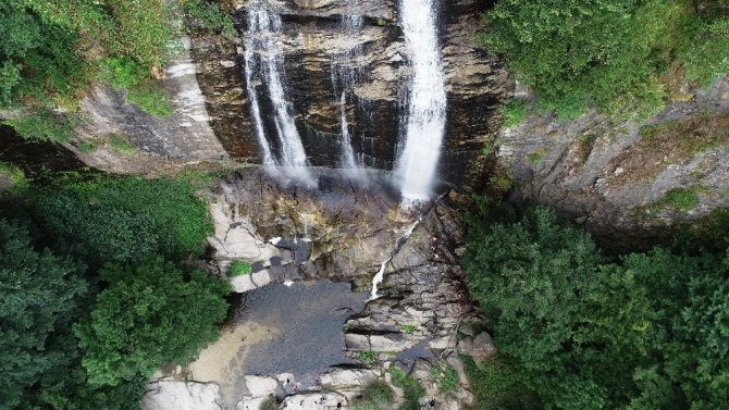 Su Uçtu Şelalesi ve tabiat parkı muhteşem güzelliğiyle büyülüyor