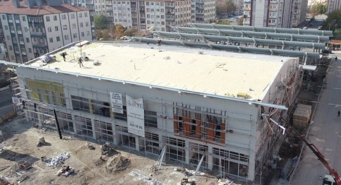 Çolakbayrakdar: "Yeni nesil pazaryeri ve sosyal tesisler Kocasinan’a değer katıyor"