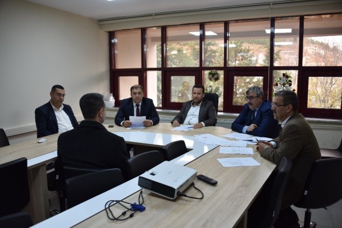 Bozüyük Belediyesi tarafından görevde yükselecek personel için sözlü sınav yapıldı.