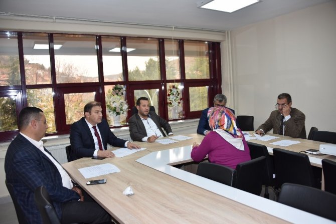 Bozüyük Belediyesi tarafından görevde yükselecek personel için sözlü sınav yapıldı.