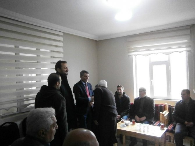 Bitlis'in Tatvan Kaymakamı Mehmet Ali Özkan’dan taziye ziyareti
