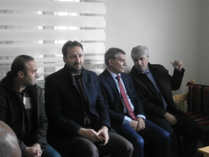 Bitlis'in Tatvan Kaymakamı Mehmet Ali Özkan’dan taziye ziyareti