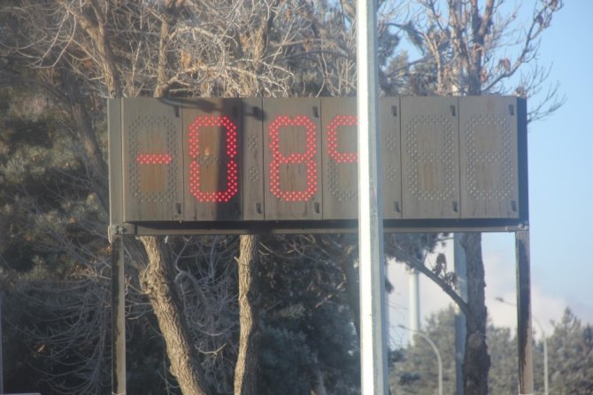 Doğu Anadolu Bölgesi'nde kar yağışının ardından soğuk hava etkili oluyor