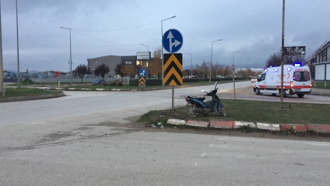 Bursa'nın İnegöl ilçesinde Otomobil ile motosiklet çarpıştı 1 yaralı