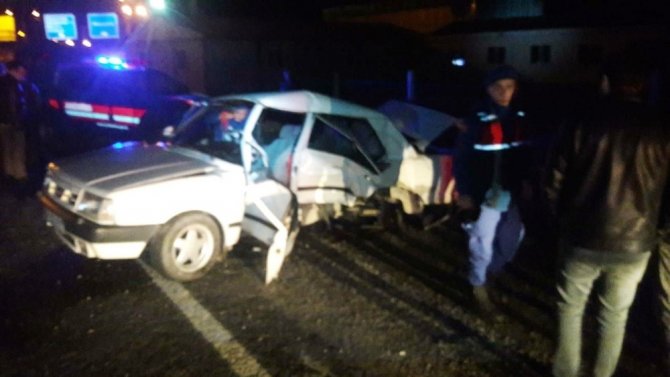 Zonguldak'ta iki aracın çarpıştığı trafik kazasında 1 kişi yaralandı